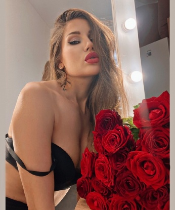 🌹
Я предлагаю полное расслабление и удовлетворение твоих фантазий.🔥
Мои возможности включают в себя классический и оральный секс, массаж и многое другое. 💋
У меня есть отличные отзывы, которые говорят о моей профессиональности и индивидуальном подходе к каждому клиенту. 💯
Я живу в Москве и готова принять тебя у себя в уютной обстановке или выехать к тебе. 🏠
Познакомься со мной и ты обязательно останешься доволен и захочешь встречаться снова и снова. 😉
😘 Фото - это реальные и свежие снимки. Жду твоего звонка, чтобы воплотить все твои самые сокровенные желания в реальность. 📞 Инна